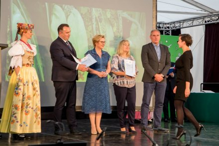 Odbiór lauru przez Wiślański Skipass/fot. slaskie.pl